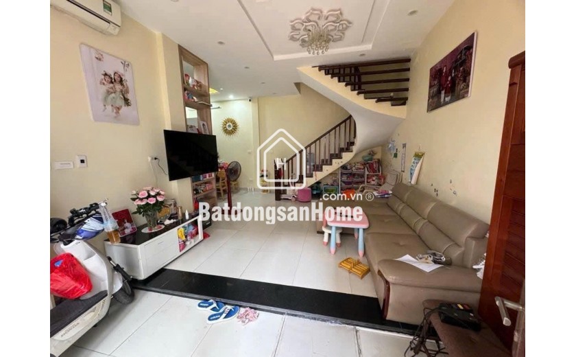 70M RA MẶT ĐƯỜNG LÁNG - ĐỐNG ĐA  - DÂN XÂY KIÊN CỐ - SÂN RỘNG - NHỈNH 9 TỶ
